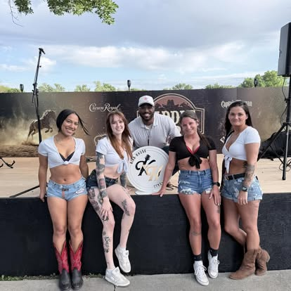 Group in front of the outdoor Country Fest stage